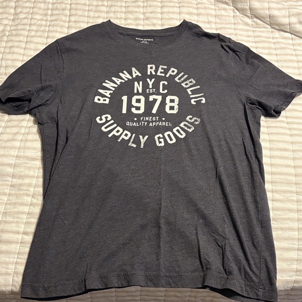 Banana Republic Charcoal Graphic Tee
